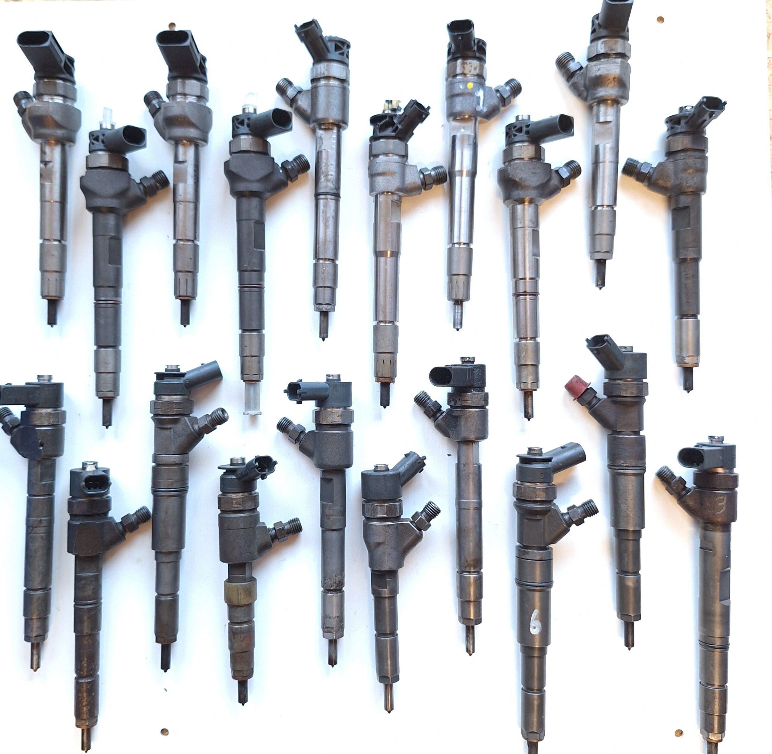 Wtryskiwacz Bosch  0445120011